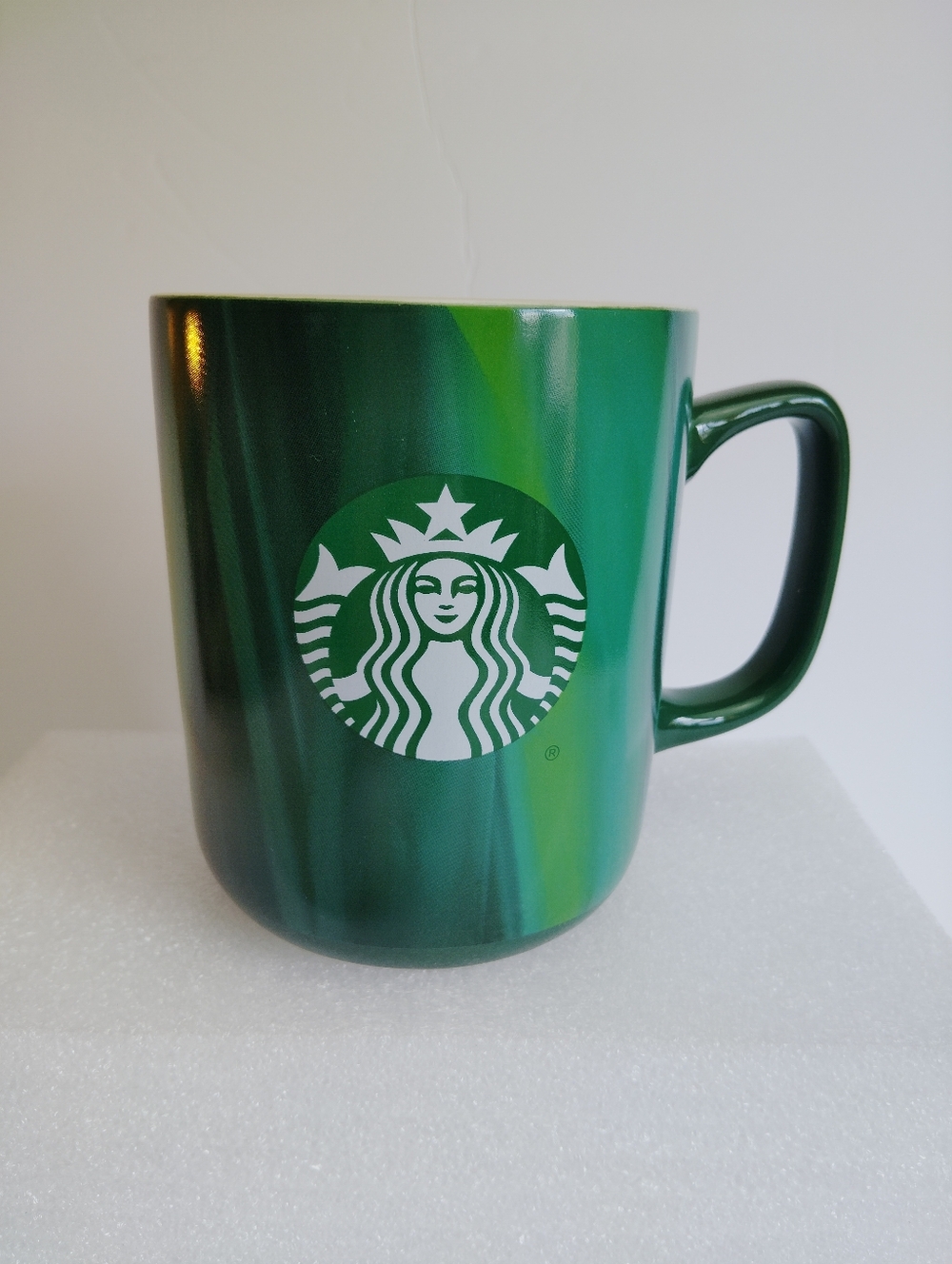 Starbucks 2022 Green Marbled Mermaid Siren Logo Mug 15 oz., Beautiful!